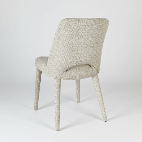 Calisto : Round Dining Table & Amphi Chairs
