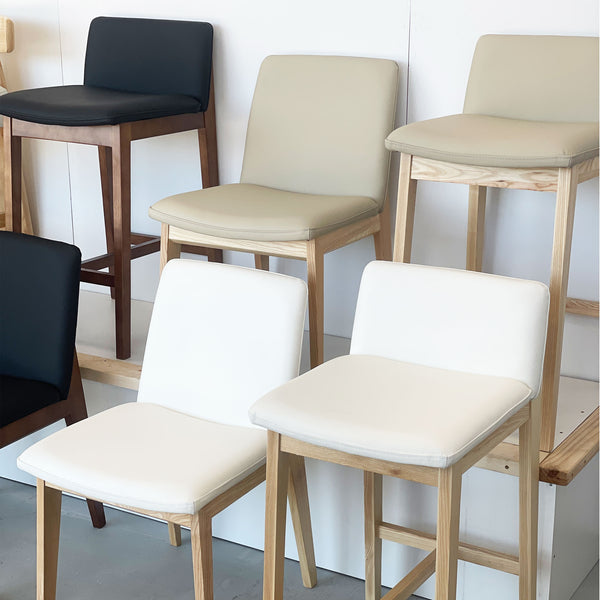 Bailey : Dining Chair Walnut Frame with Black Leather