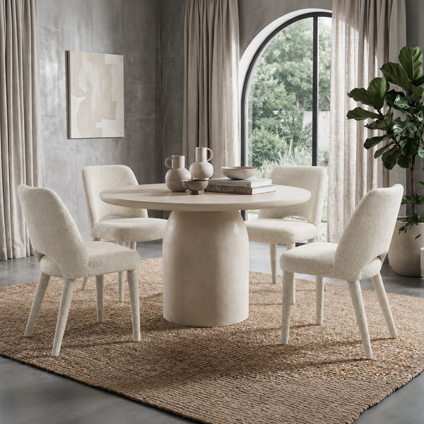 Calisto : Round Dining Table & Amphi Chairs