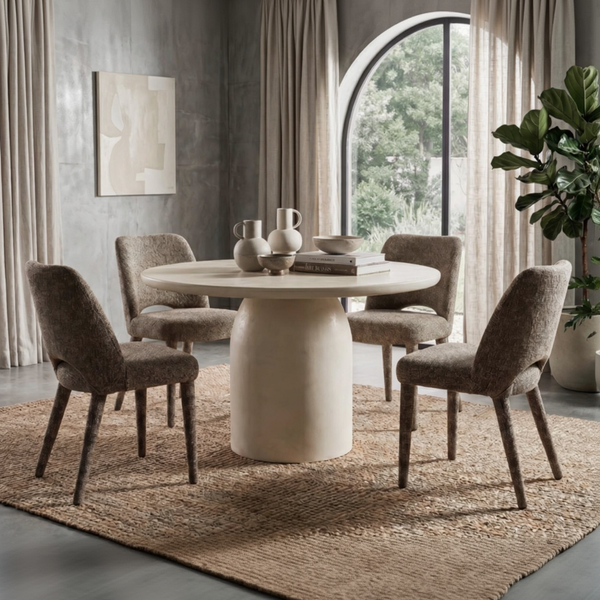 Calisto : Round Dining Table & Amphi Chairs