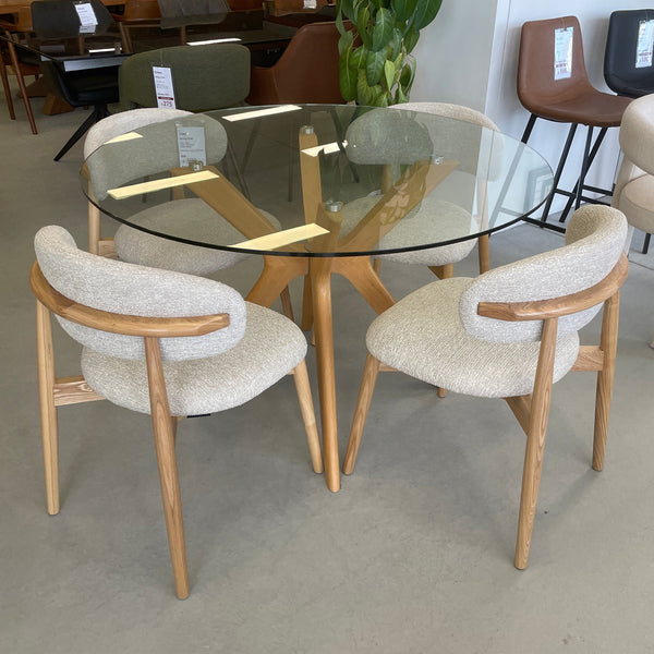 Cayman : Round Dining Table with Cleo Chair