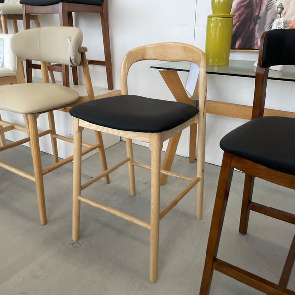 Ellie : Bar Stool Ash Frame with Black Pu Seat