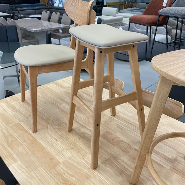 Gangnam : Bar Stool Natural Frame