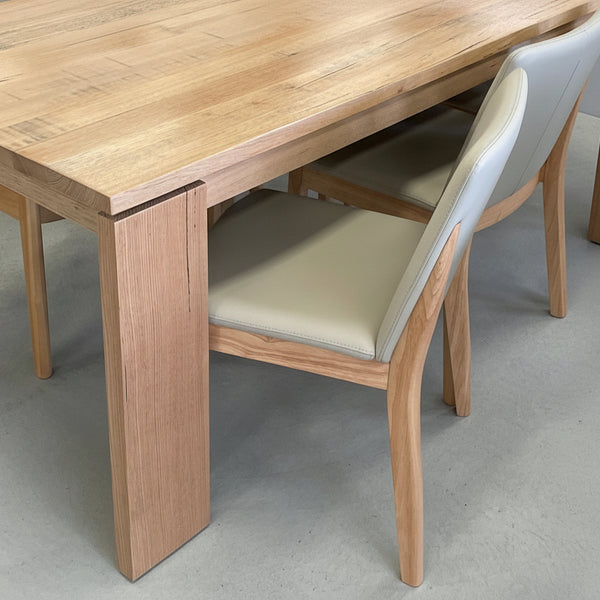 Belgrave : Dining Table with 6 Koda Dining Chairs