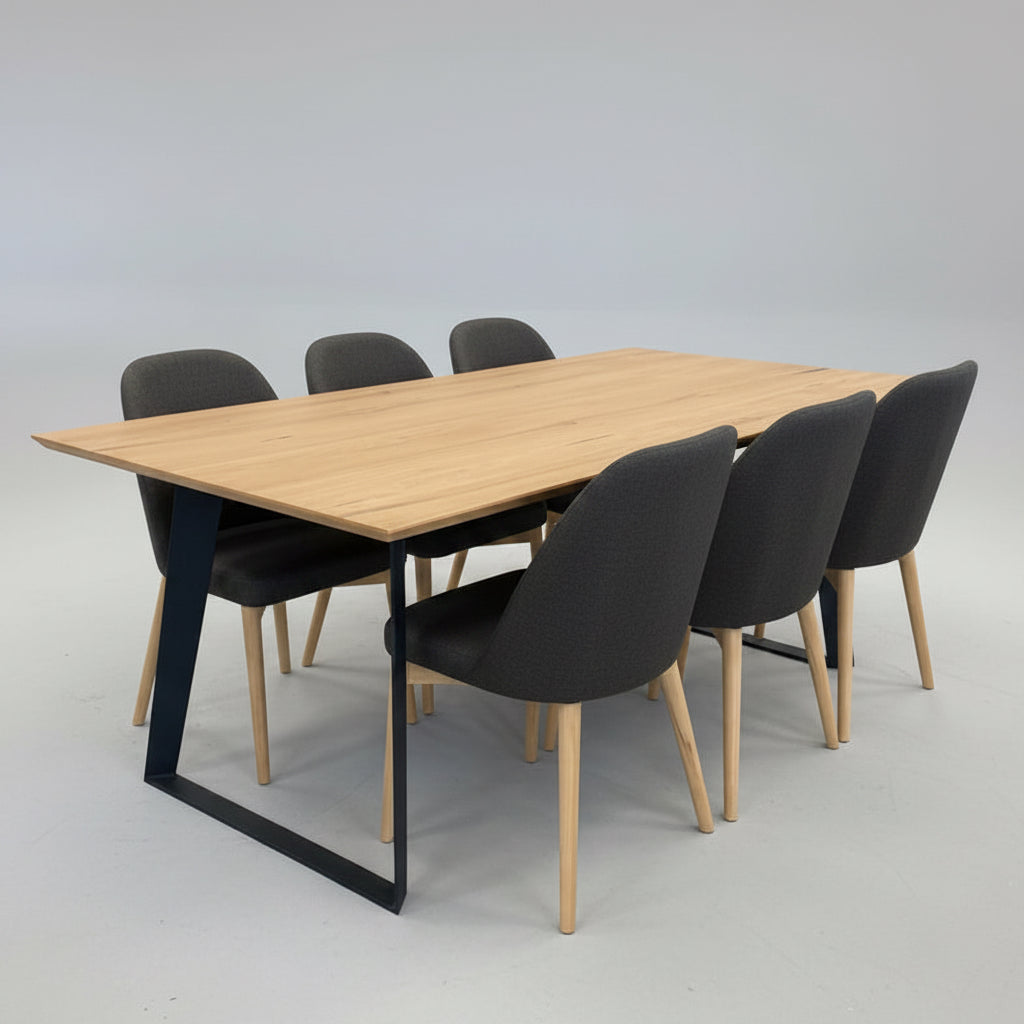 Jane : Dining Table with 6 Halo Chairs