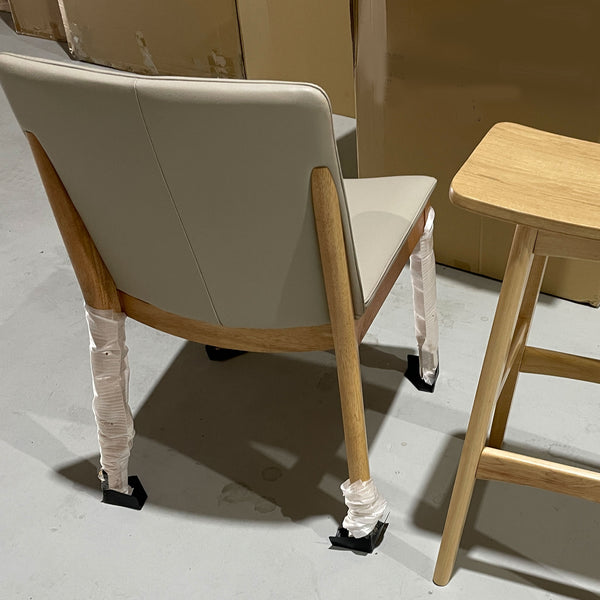 Koda : Dining Chair Leather Upholstery / Oak Leg