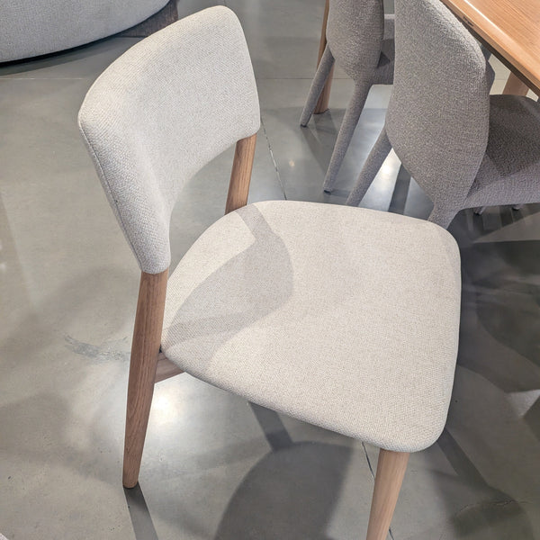 Galati : Dining Table