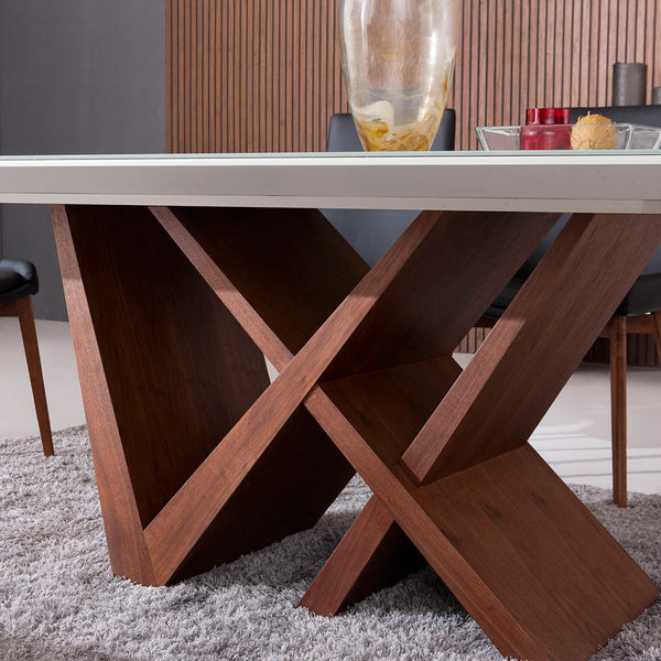 Moderna : Dining Table